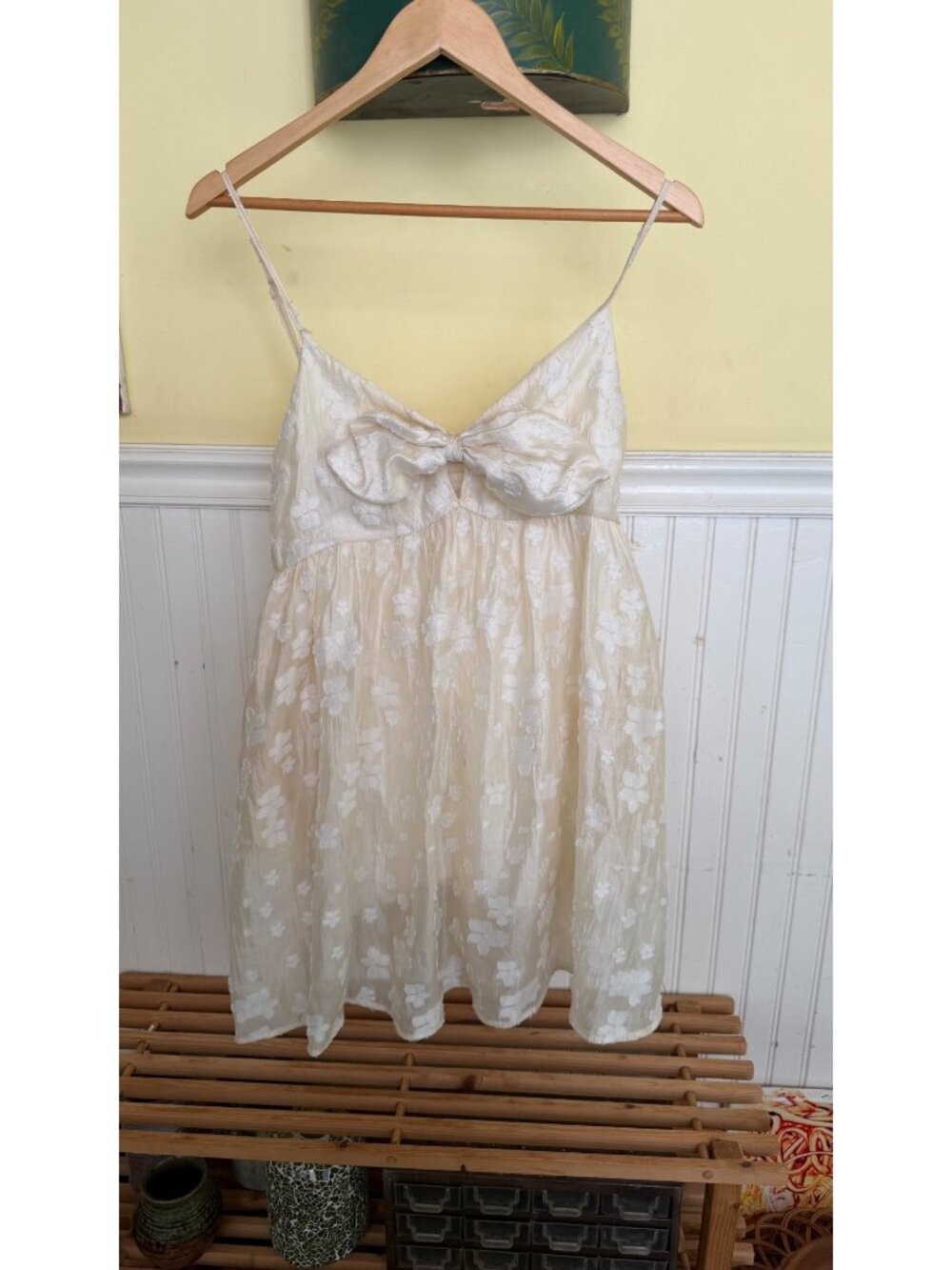 pantstore Floral Embroidered Cream Mini Dress Bow Detail Spaghetti Strap